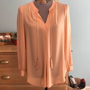 Light pink/peachy flowy top